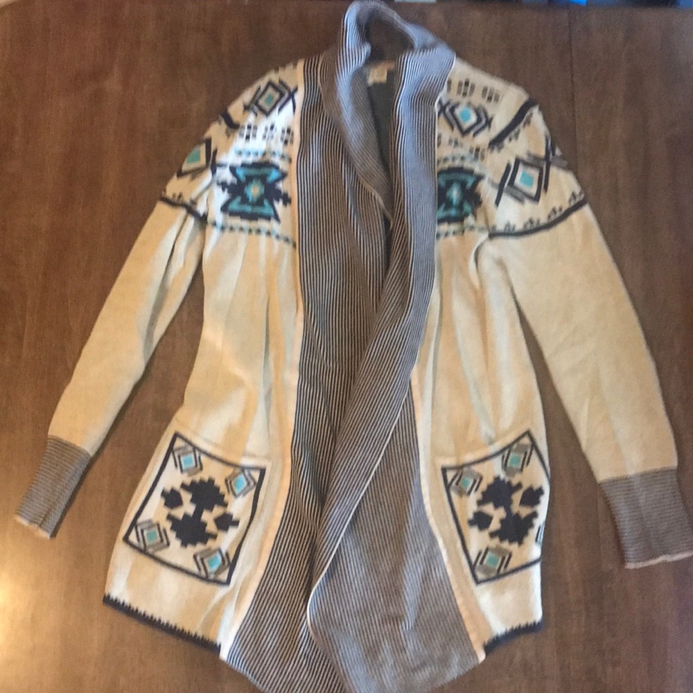 Aztec cardigan size M